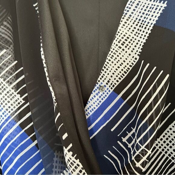 LANE BRYANT V-neck Long Sheer Sleeve Blouse Size 18/20 - Picture 5 of 7